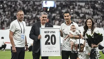 Necip Uysal'dan veda