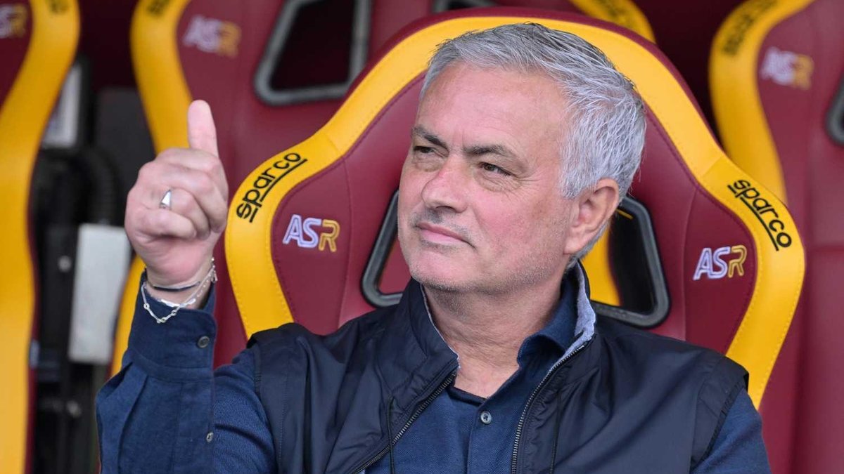 Beşiktaş'ta Jose Mourinho planı! Maaşının bir kısmını...