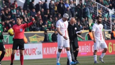 Jahovic'in kafatasında çatlak!