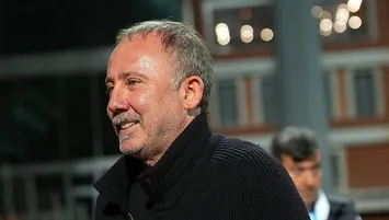 TFF'den Sergen Yalçın için imza töreni
