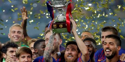 Messi Barcelona'da 33. kupasını kazandı