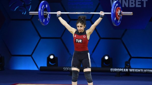 Gamze Altun'dan altın madalya!