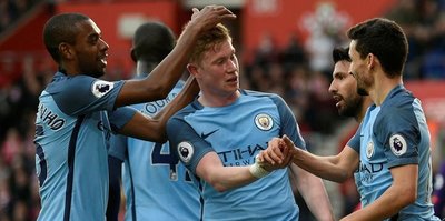 Manchester City ikinci yarı açıldı