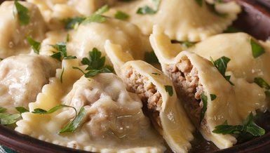 ETLİ RAVIOLI TARİFİ - Evde Etli Ravioli nasıl yapılır? Etli Ravioli tarifi, malzemeleri ve püf noktaları...