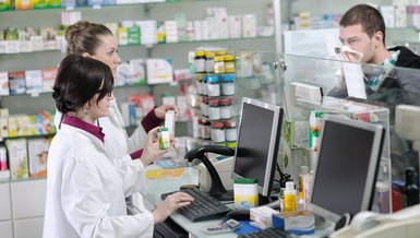 19 Mayıs Perşembe günü bankalar, eczaneler ve kargolar açık mı? 19 Mayıs'ta kargolar ve bankalar çalışıyor mu? 19 Mayıs 2022 resmi tatil mi?