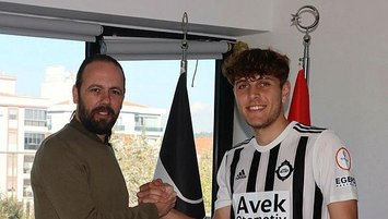 Hikmet'ten yeni imza