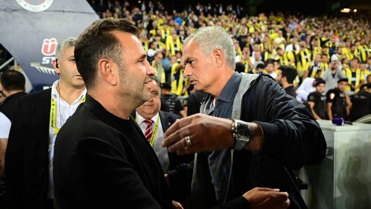 Transferde dev kapışma! Fenerbahçe ve Galatasaray o kaleci için devrede Transferde dev kapışma! Fenerbahçe ve Galatasaray o kaleci için devrede