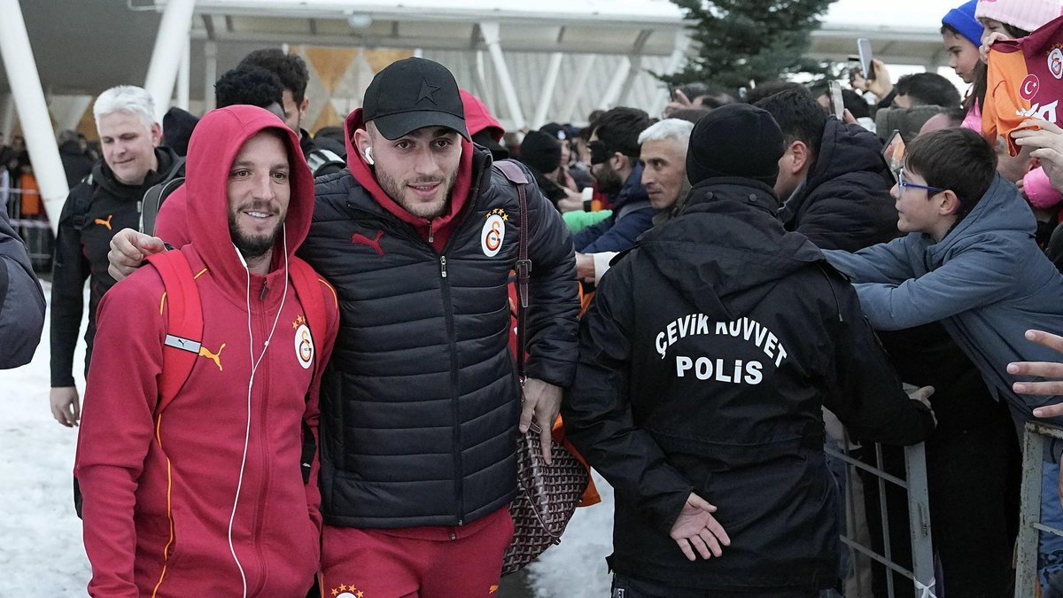 Galatasaray kafilesi, Sivas'a geldi