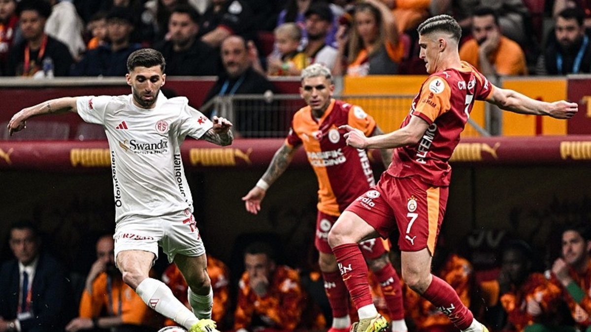 Galatasaray penaltı bekledi! İşte o pozisyon