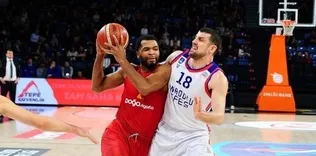 A. Efes seride öne geçti