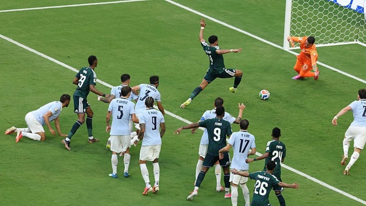 Suudi Arabistan ile Uruguay yenişemedi! Muslera'nın yediği gol gündem oldu
