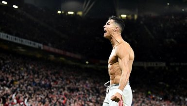 Ronaldo nets late winner for Man Utd, sets Champions League appearance record