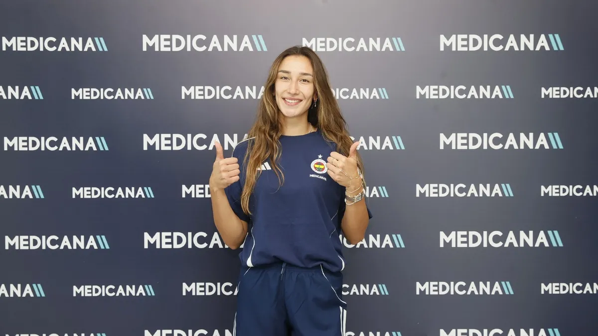 Fenerbahçe Medicana'da sağlık kontrolleri yapılıyor