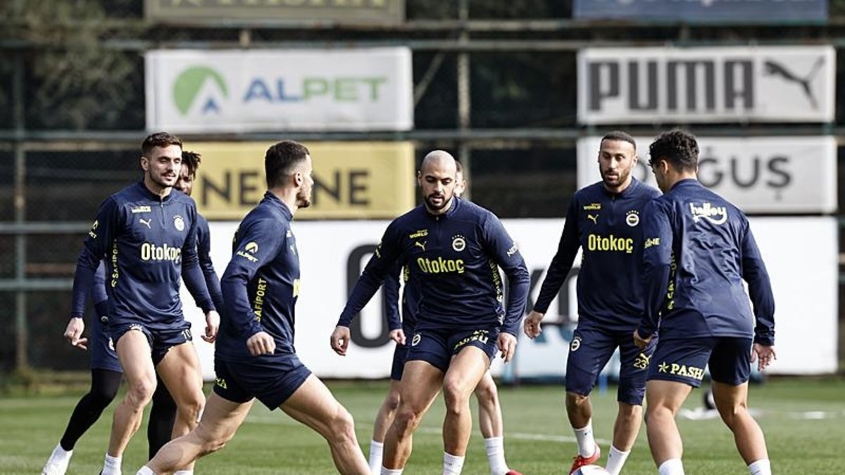 Fenerbahçe'de Antalyaspor maçının hazırlıkları başladı Fenerbahçe'de Antalyaspor maçının hazırlıkları başladı