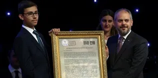 Bu aziz vatanı geleceğe sizler taşıyacaksınız’’