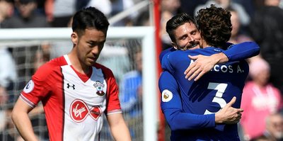 Chelsea, Giroud ile güldü