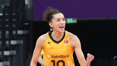 VakıfBank Dentil Praia'yı 3-0 yendi!