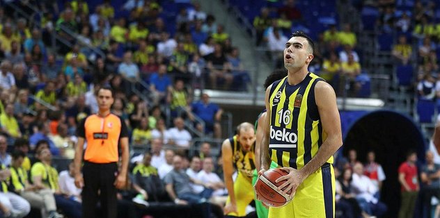 Sloukas'tan 3 yıllık imza!