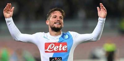 Napoli, Mertens'in sözleşmesini uzattı