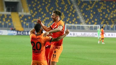 Son dakika spor haberi: Galatasaray'da şifre 6'da 6