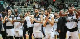 Anadolu Efes’e bir darbe daha