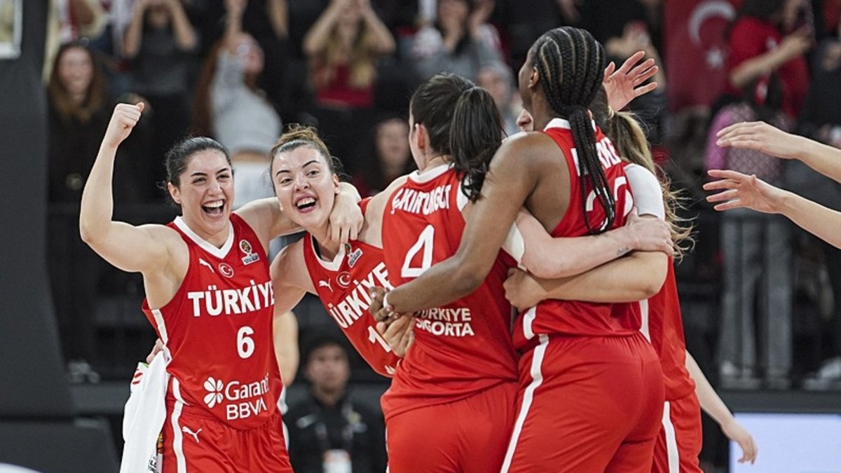 A Milli Kadın Basketbol Takımımız Dünya Kupası'na katılmayı garantiledi!