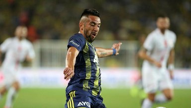 Fenerbahçe'de Isla Boca Juniors'tan gelen teklifi reddettiğini açıkladı