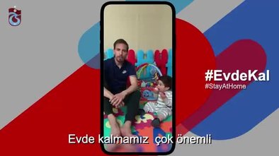 Trabzonsporlu futbolcular 'Evde kal' dedi