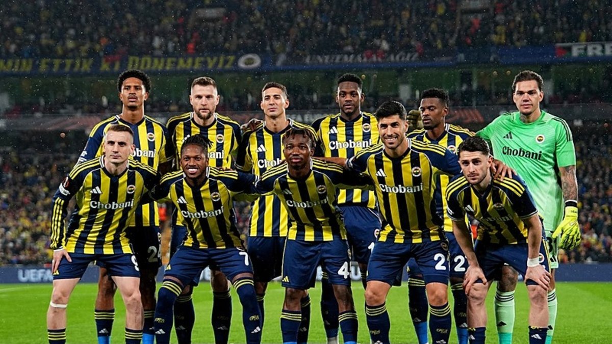 Fenerbahçeli Yıldız İçin Mourinho'dan Şaşırtan Transfer Hamlesi Mi? - Görsel 1