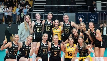 VakıfBank Dörtlü Final'e yükseldi