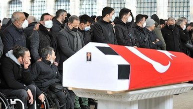 Beşiktaşlı eski yönetim kurulu üyesi Necip Sever'in cenazesinde Başkan Recep Tayyip Erdoğan da yer aldı