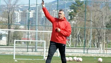 Altıparmak bekliyor