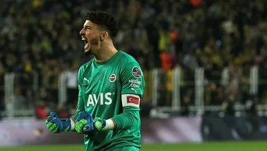 Fenerbahçe'de Altay Bayındır beklemede!