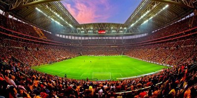 Galatasaray seyircisi rekor kırdı