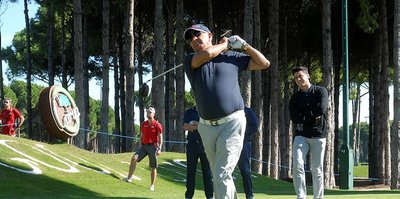 Bakan Çavuşoğlu golf turnuvasında