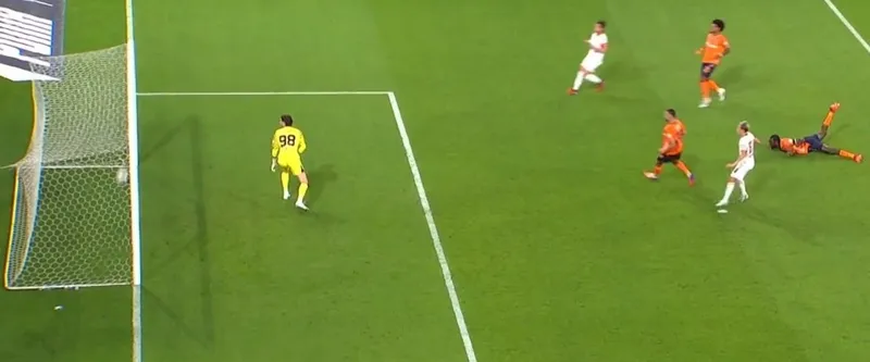 VAR inceledi, karar değişti! Osimhen’in şutu gol sayıldı - 1