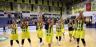 Kraliçeler zirve aşkına