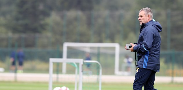 Fenerbahçe'de Ersun Yanal'dan Comolli'ye talimat! İki ismi istiyorum