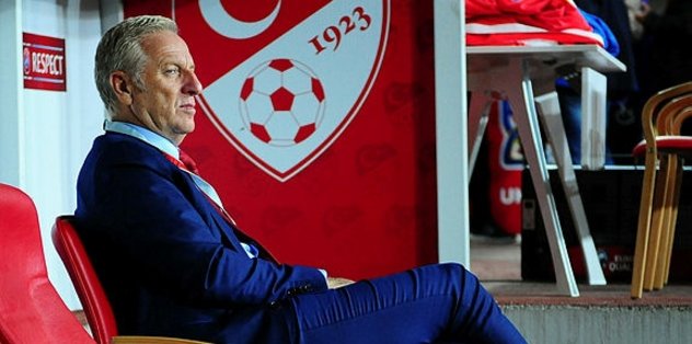 “KİMSE YÖNETİCİLERDEN BUNU BEKLEMESİN”