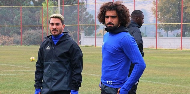 Sadık formuyla milli takıma göz kırpıyor