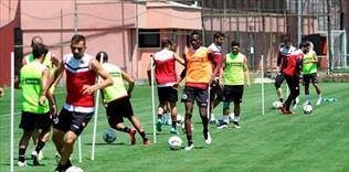 Gençler hazırlıklara devam