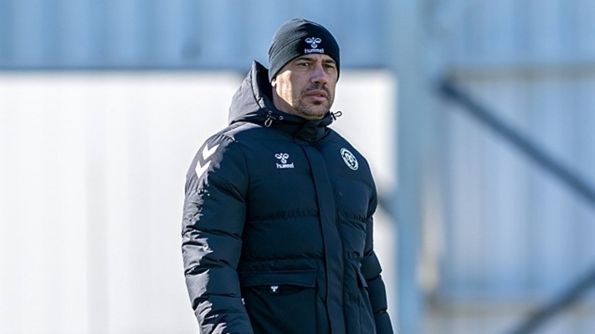 Kötü tarihin kıyısında