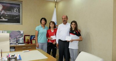 Siirtli güreşçiler milli takıma seçildi