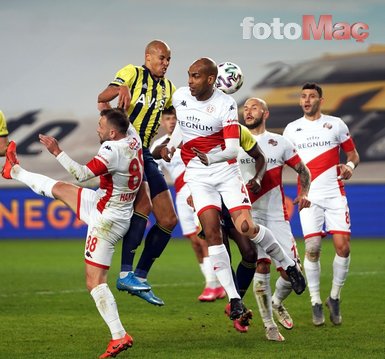 Son dakika spor haberleri: Fenerbahçe - Antalyaspor maçının ardından kırmızı kart çıktı! İşte o anlar...