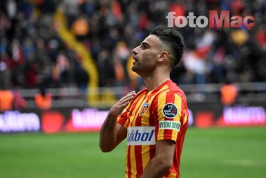 Galatasaray’dan Fenerbahçe’ye dev transfer çalımı!