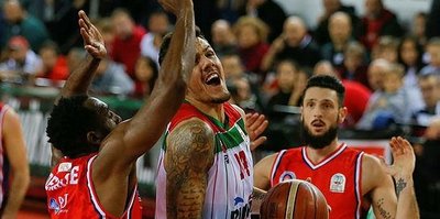 Karşıyaka evinde çok rahat