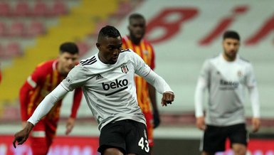 Kayserispor'da Bernard Mensah sağlık kontrolünden geçirildi