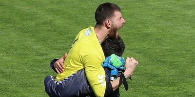 Denizlispor'u uzatmada kalecinin golü yıktı!