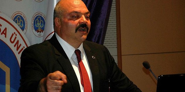 Olimpiyat şampiyonu sahnede sunucunun parmağını ısırdı