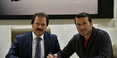 İlk rakibi Göz-Göz
